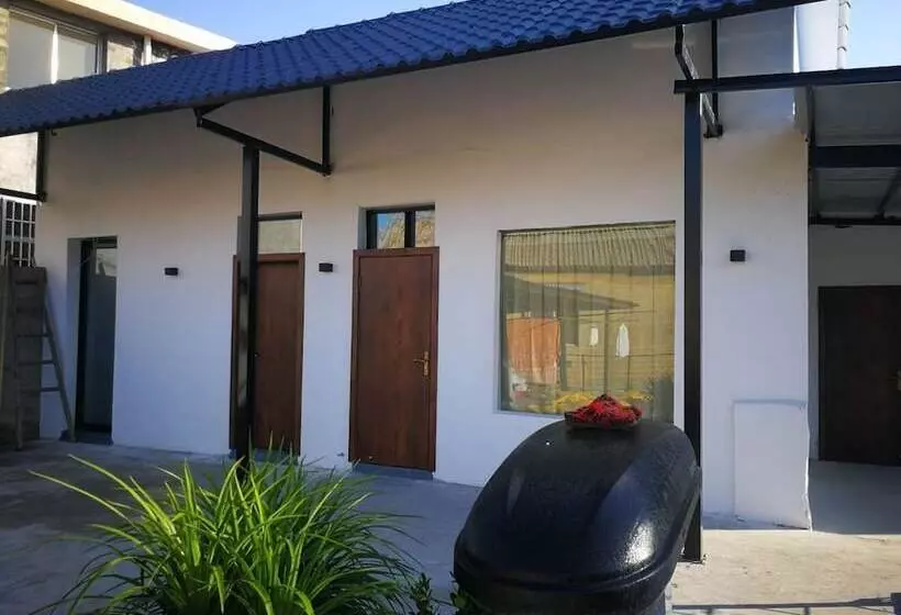 Majatalo Tujia Folk Houses