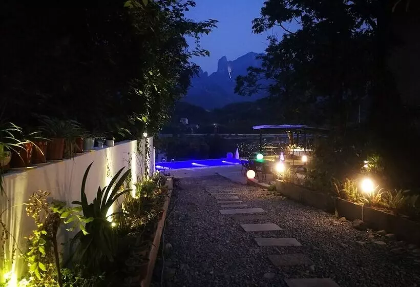 Majatalo Tujia Folk Houses