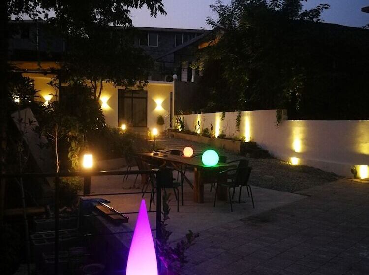 פנסיון Tujia Folk Houses