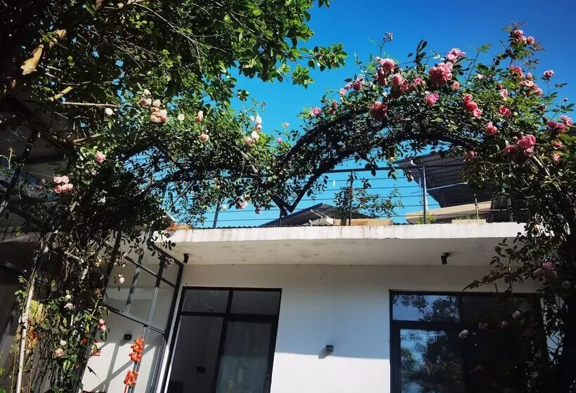 Majatalo Tujia Folk Houses