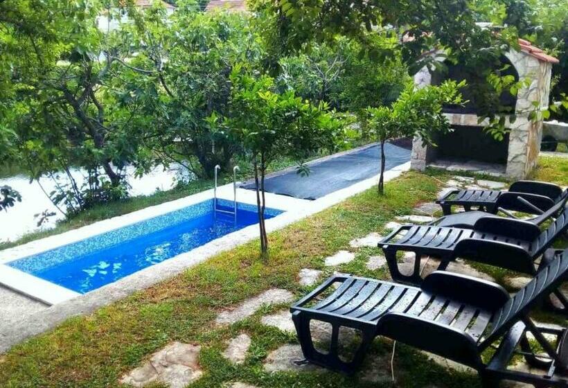 پانسیون Vinarija đelmo Apartments