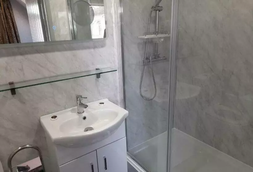 تختخواب و صبحانه Comfort House