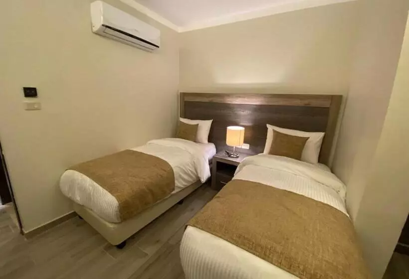 تختخواب و صبحانه Moses Residence