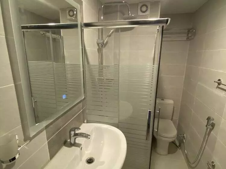 تختخواب و صبحانه Moses Residence
