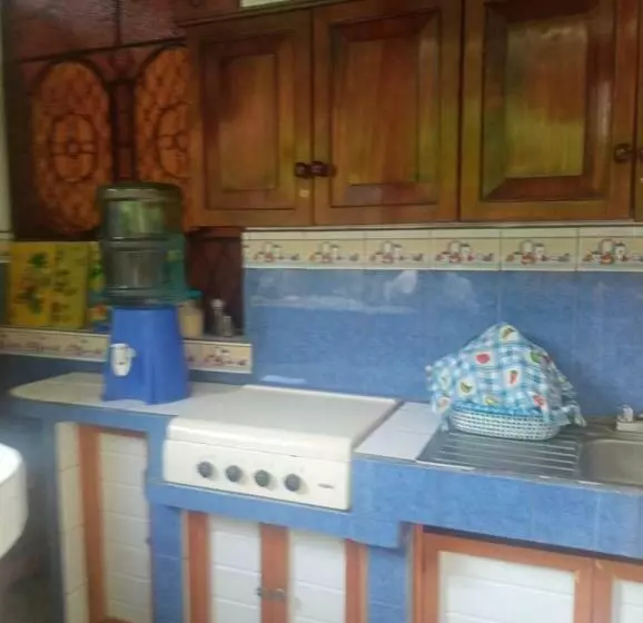 هتل Hostal Mario S Rooms