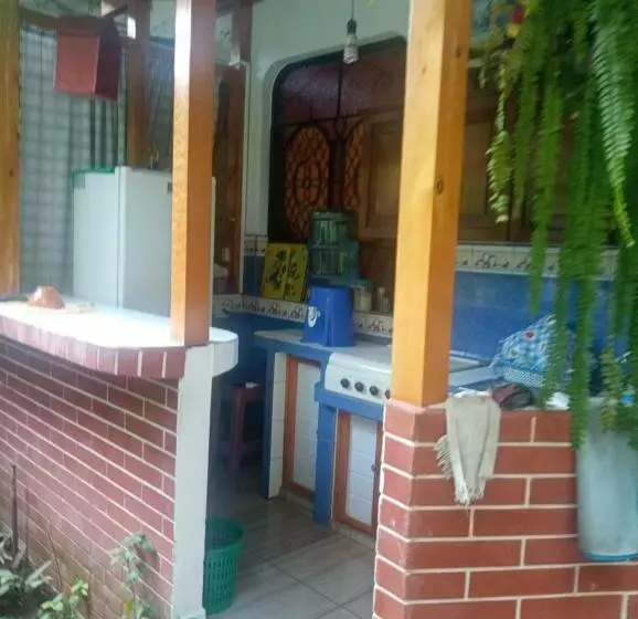 هتل Hostal Mario S Rooms