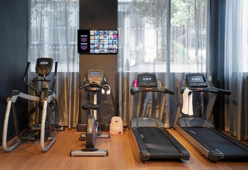 호텔 Moxy Milton Keynes