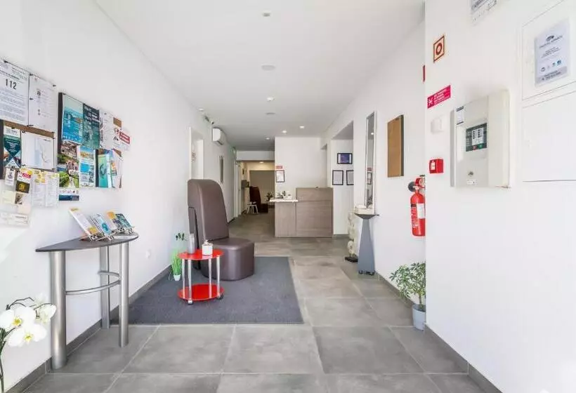 Majatalo Host Wise Arvore