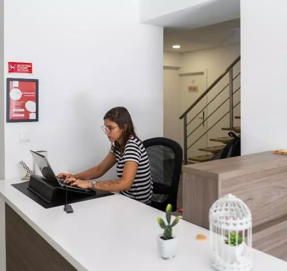 Majatalo Host Wise Arvore