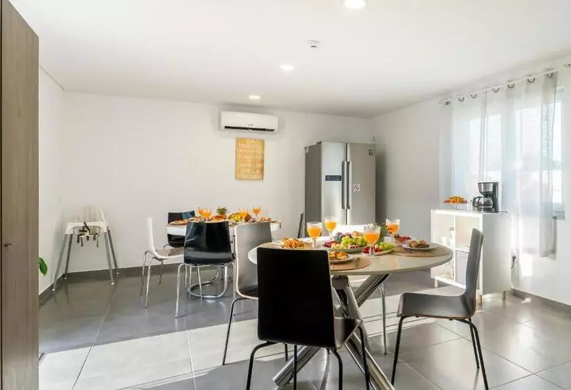 Majatalo Host Wise Arvore