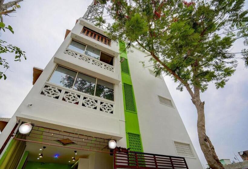 Pensjonat Oyo 79207 Kaysari Stay Near Iter College