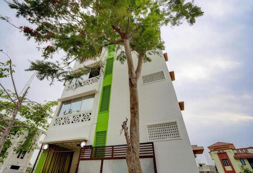 Pensjonat Oyo 79207 Kaysari Stay Near Iter College