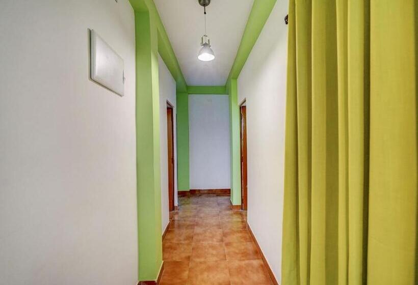 Pensjonat Oyo 79207 Kaysari Stay Near Iter College