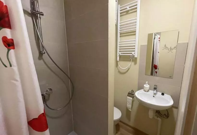 پانسیون Poilsio Namai, Rasytė