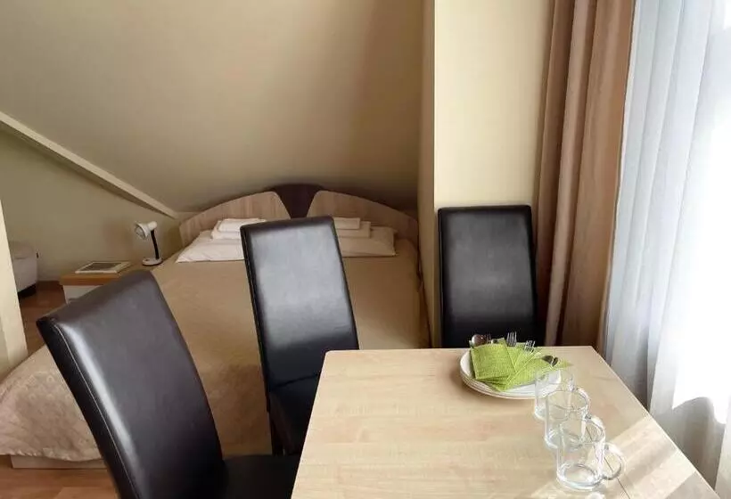 پانسیون Poilsio Namai, Rasytė