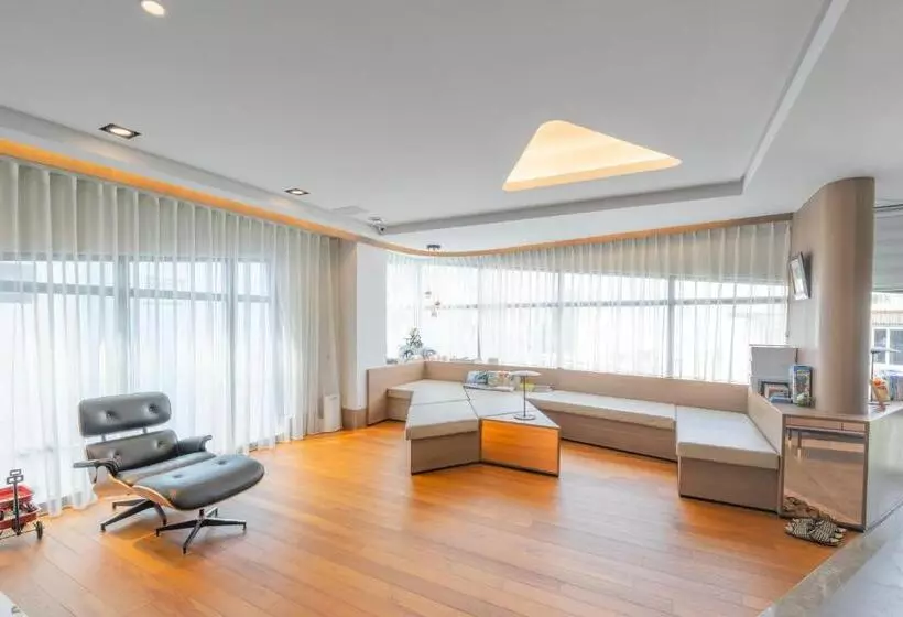 تختخواب و صبحانه 墾丁耳東華苑erdong Manor