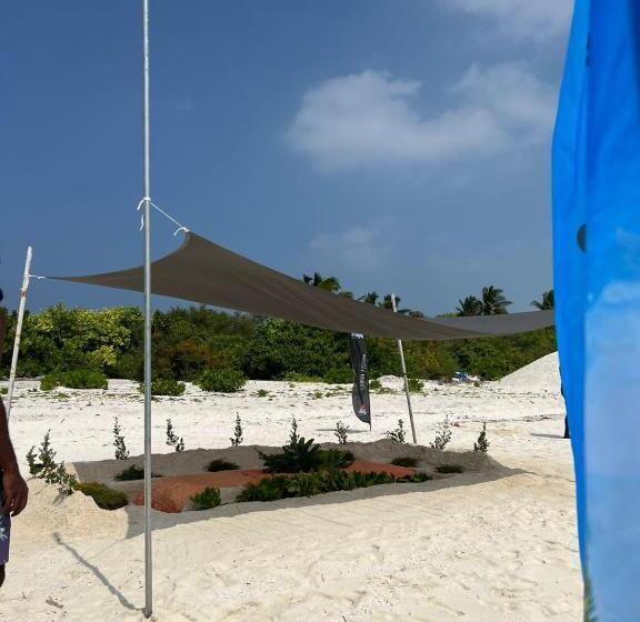 تختخواب و صبحانه Rising Sun Beach View