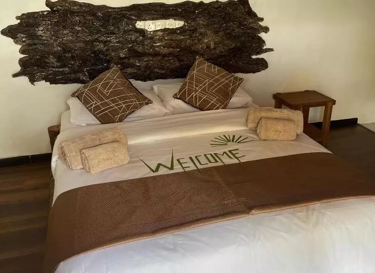 تختخواب و صبحانه Rising Sun Beach View