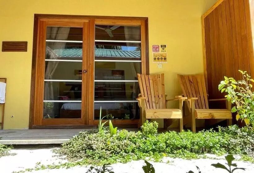 تختخواب و صبحانه Rising Sun Beach View