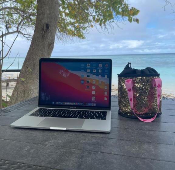 تختخواب و صبحانه Rising Sun Beach View