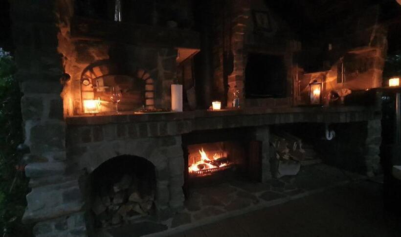 膳宿费 Willa Woiperdinger