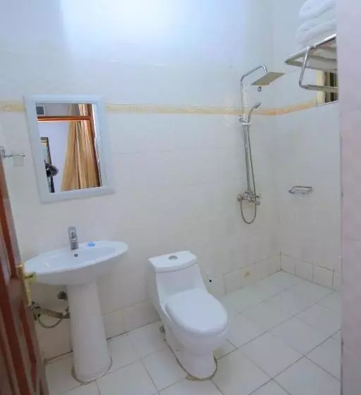 Frontiers Hotel & Conference Entebbe