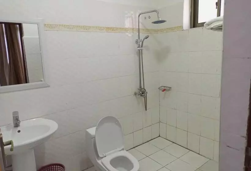Frontiers Hotel & Conference Entebbe