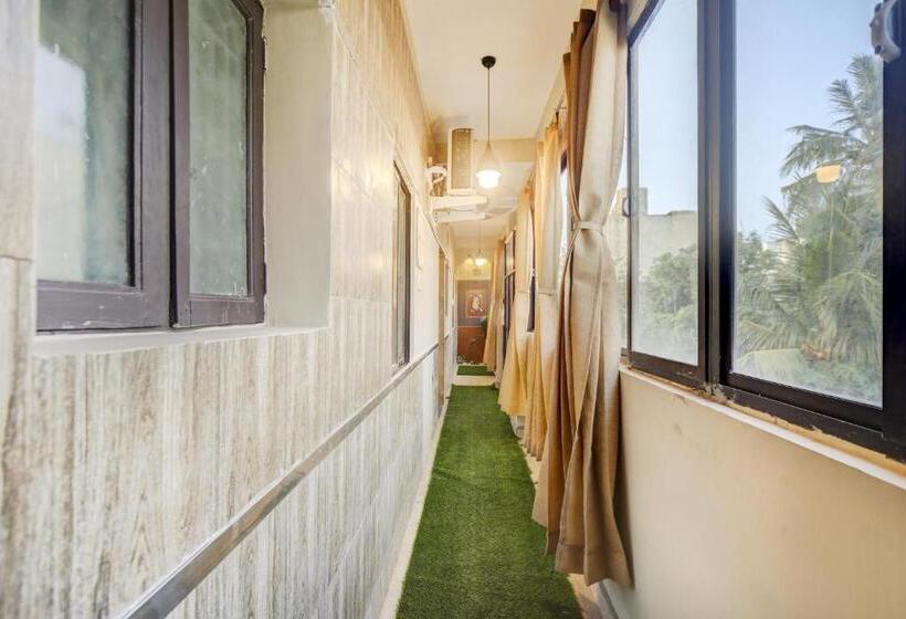 호텔 Oyo 80300 Almighty Homes