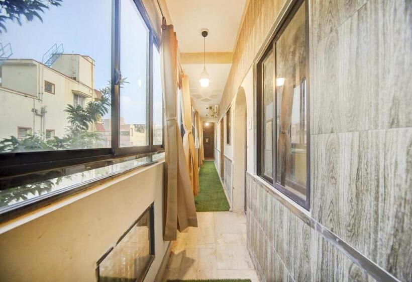 호텔 Oyo 80300 Almighty Homes