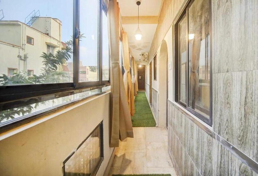 호텔 Oyo 80300 Almighty Homes