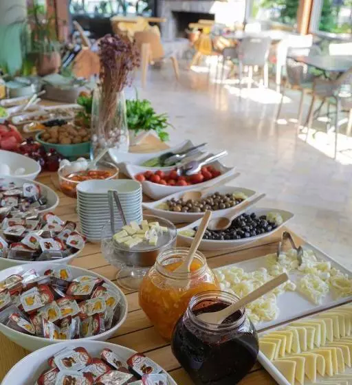 هتل West House Exclusive