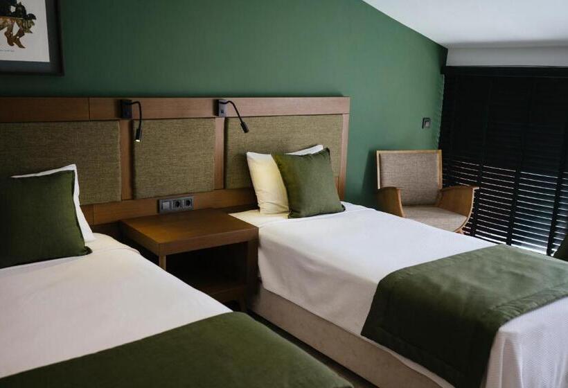 هتل West House Exclusive