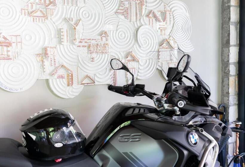 هتل West House Exclusive