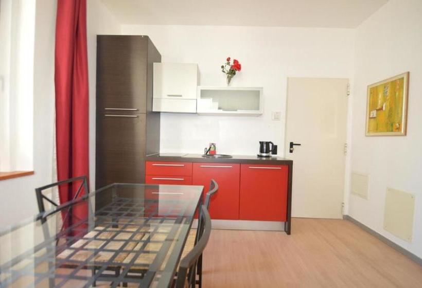 Guesthouse University By Lr   Self Check In