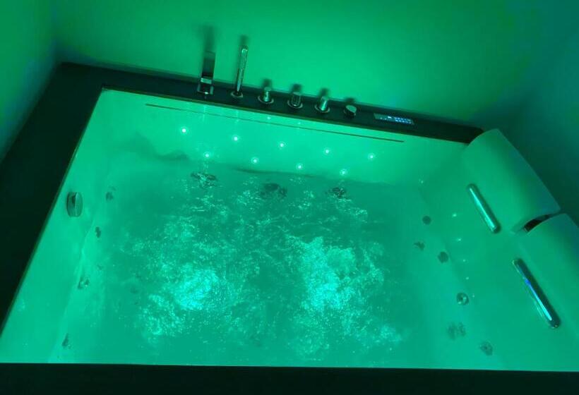 بنسيون A Mare Exclusive Rooms & Suites