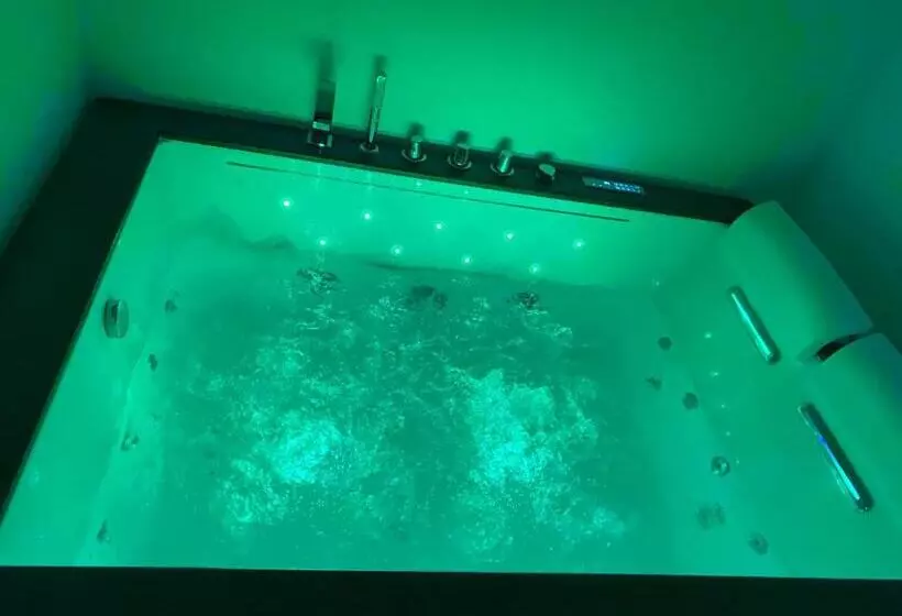 پانسیون A Mare Exclusive Rooms & Suites