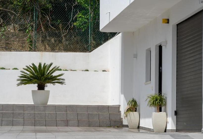 פנסיון Prestige House 4