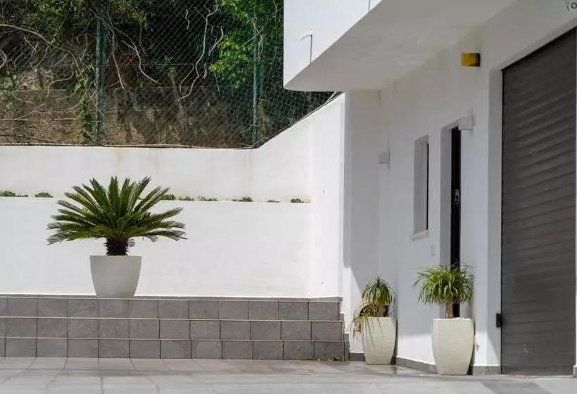 Majatalo Prestige House 4