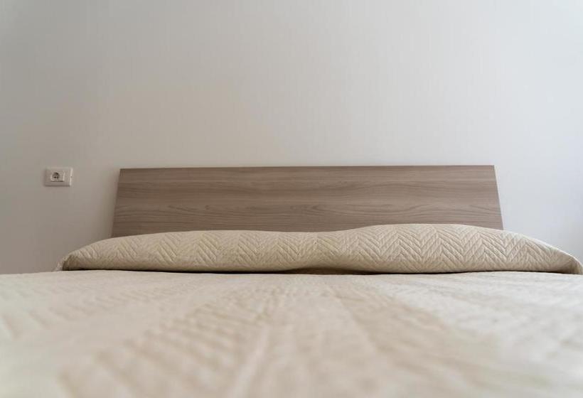 פנסיון Prestige House 4