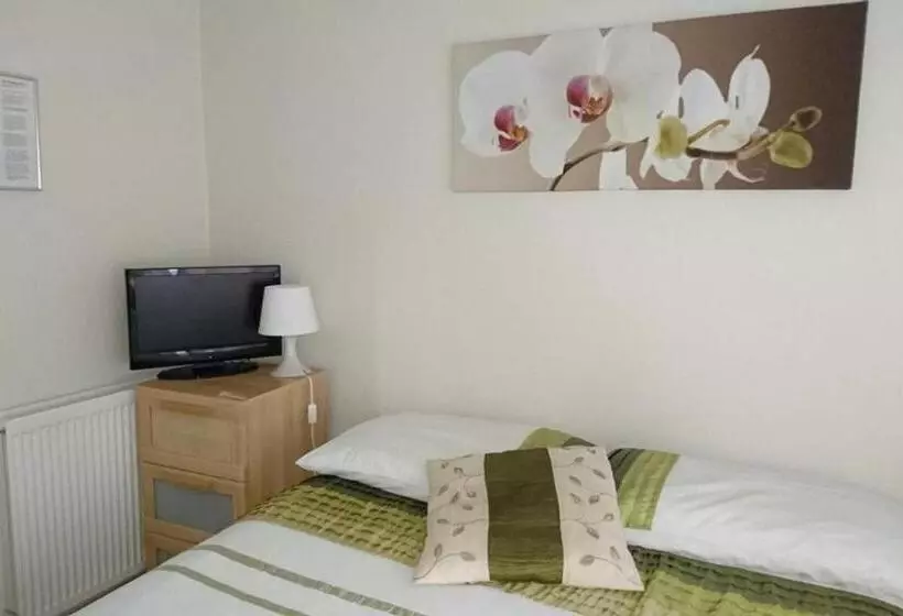 ペンション Room In Guest Room Tiny Single Shared Bathroom Room Ssbyr
