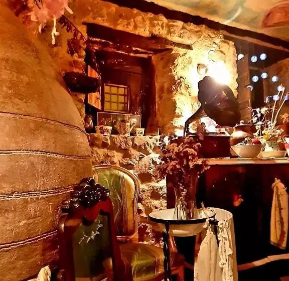 پانسیون Room In Lodge   Romantic Getaway To Cuenca The Fifth