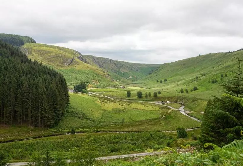 Riverbank Bed And Breakfast