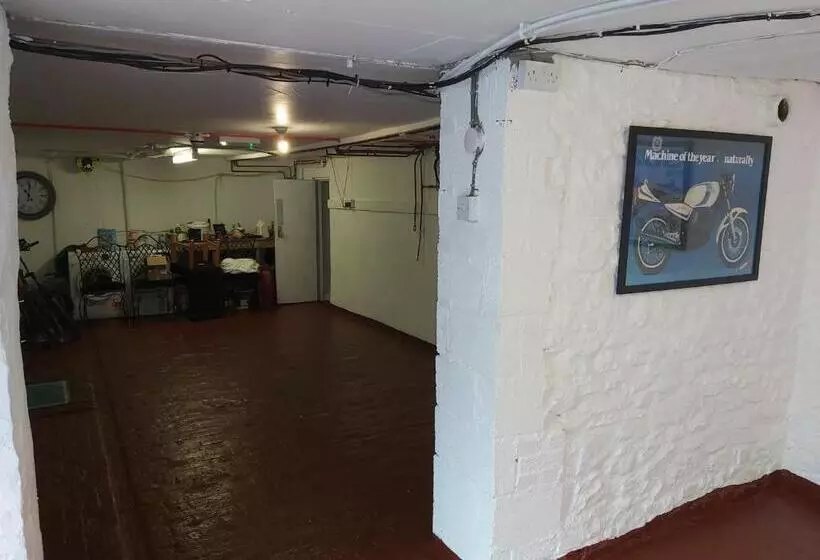 Riverbank Bed And Breakfast