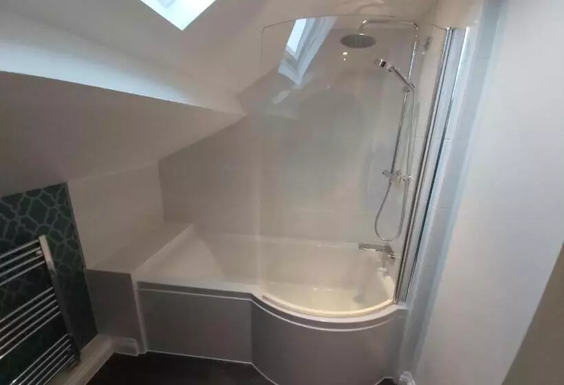 Riverbank Bed And Breakfast