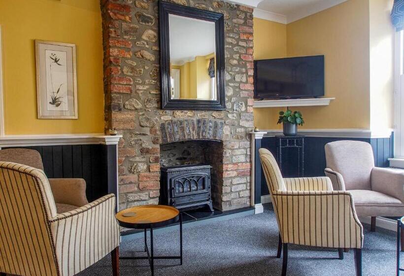 Riverbank Bed And Breakfast