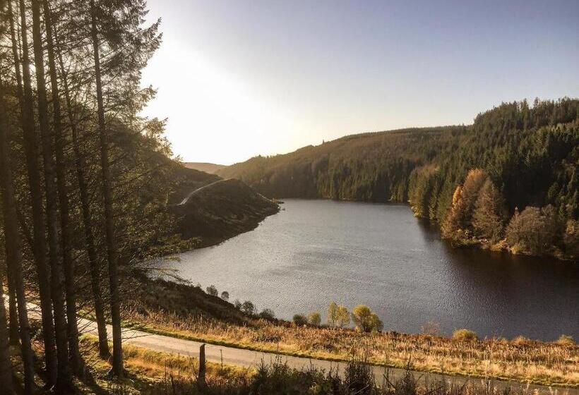 Riverbank Bed And Breakfast