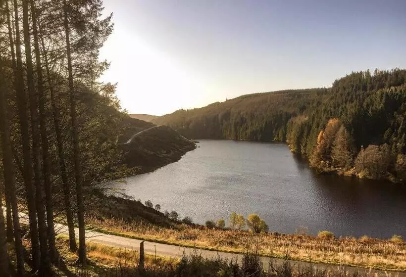 Riverbank Bed And Breakfast