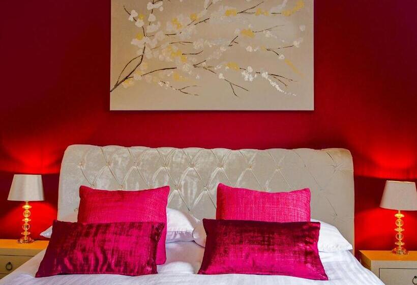 Riverbank Bed And Breakfast