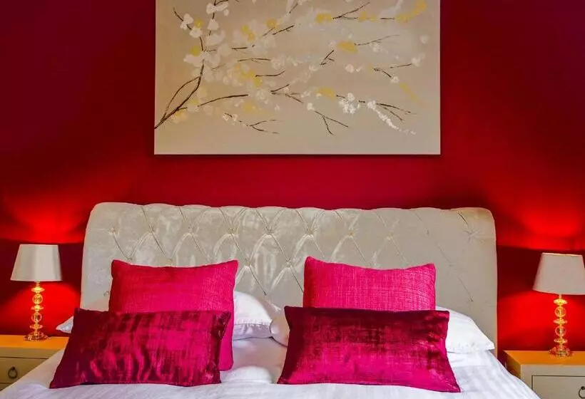 Riverbank Bed And Breakfast