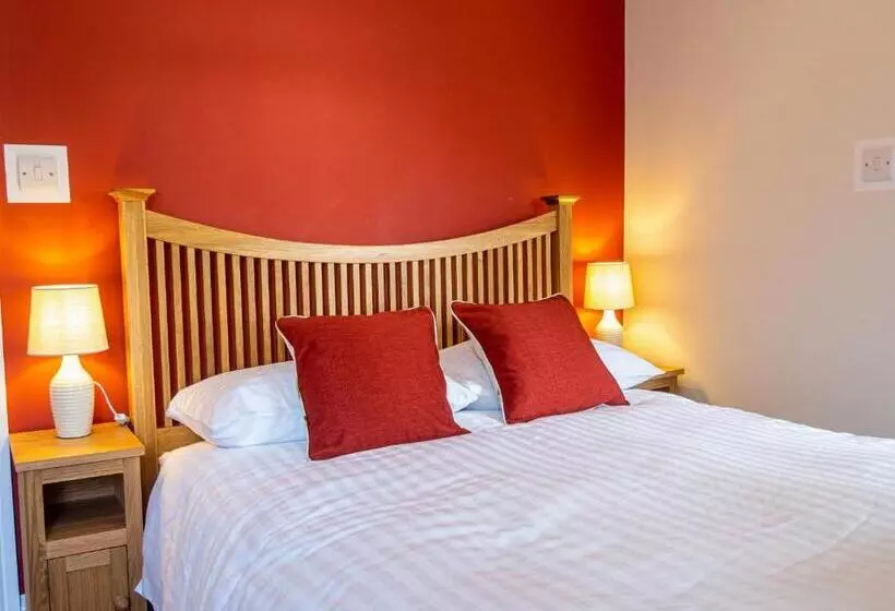 Riverbank Bed And Breakfast